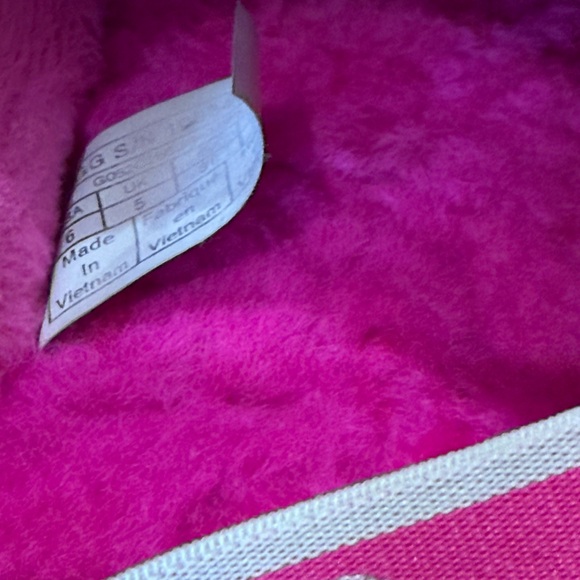 UGG Women's Fluff Yeah Shearling Slingback Slippers, Size 6, Hot Pink or Fuschia - Picture 3 of 11